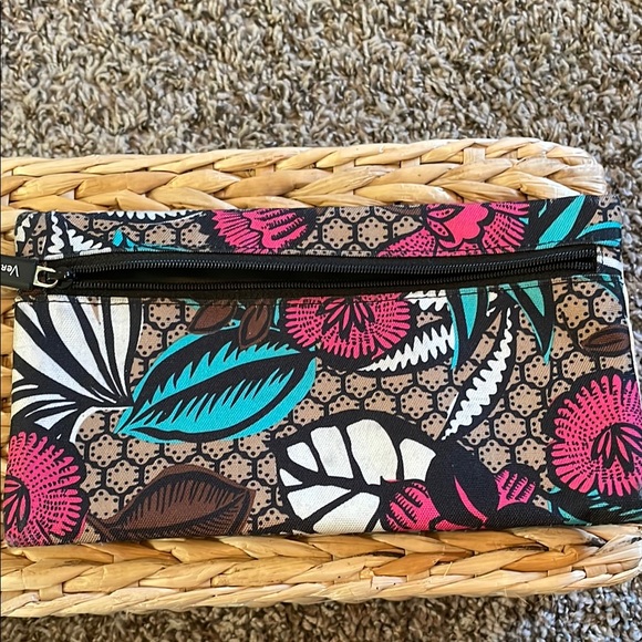 Vera Bradley Handbags - Vera Bradley Floral Print Women's Bag - Multicolor